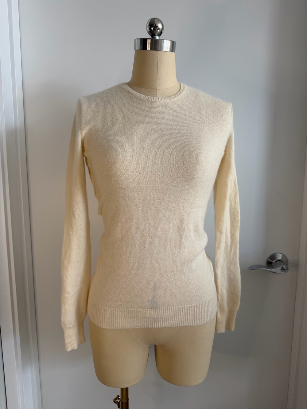 Ralph Lauren Soft Ivory Crewneck 100% Cashmere Sweater size S